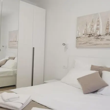 Centar App Alex 1 Appartement Pula